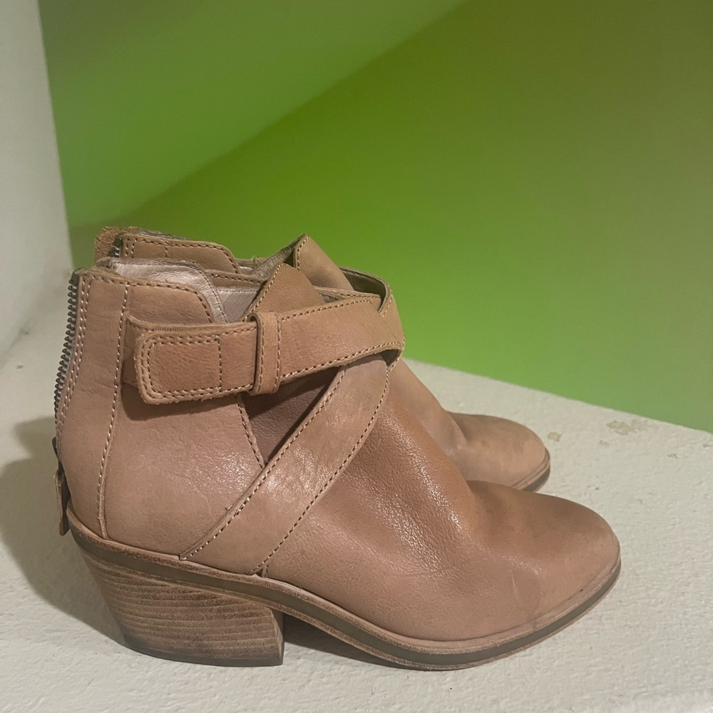 Nude Eileen Fisher Booties Size 7